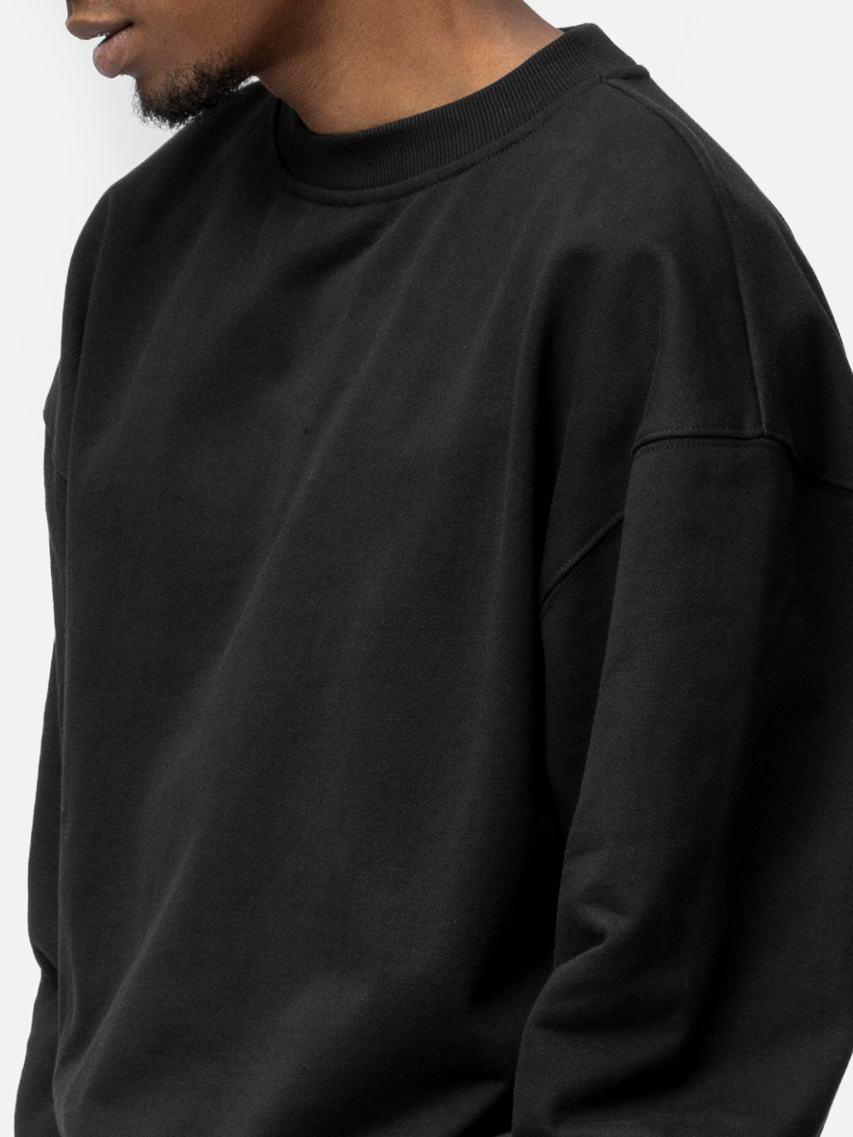 OVERSIZED SWEATSHIRT