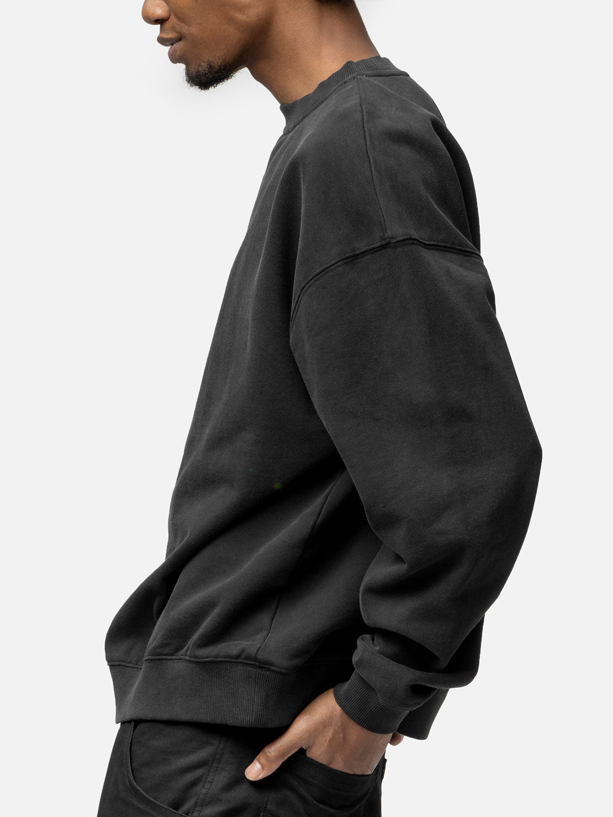 OVERSIZED SWEATSHIRT