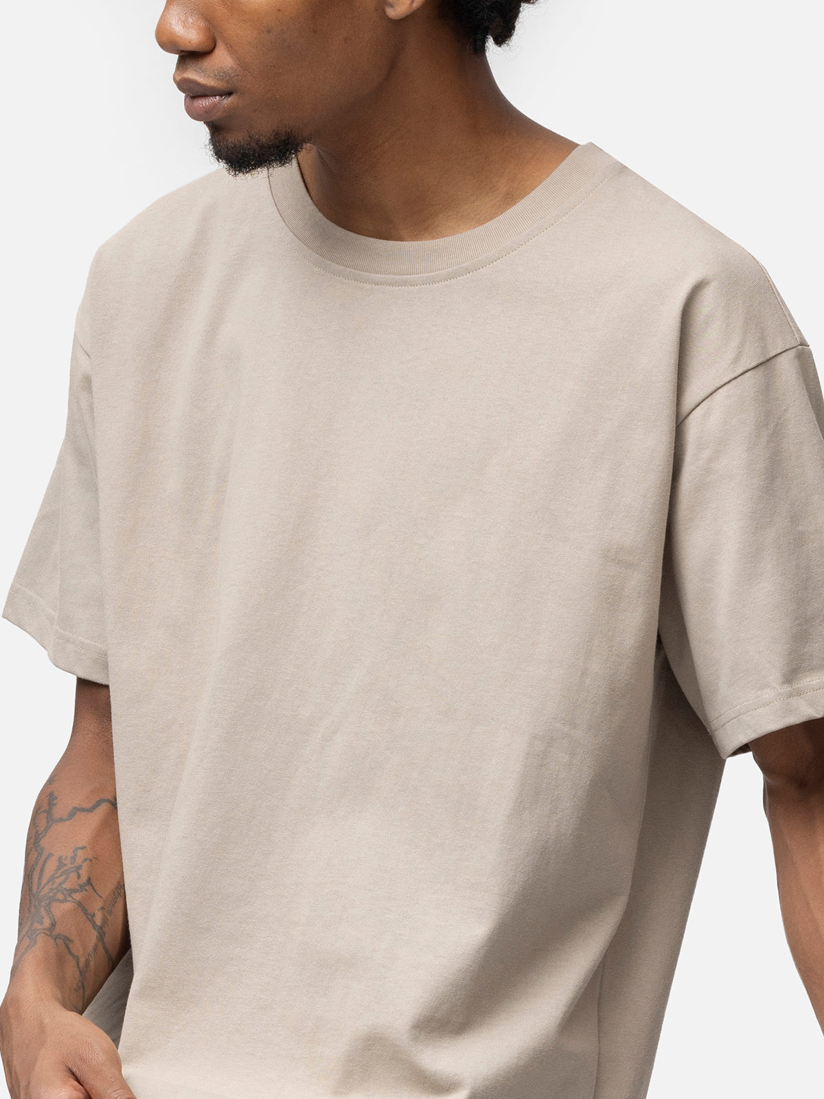 OVERSIZED T-SHIRT