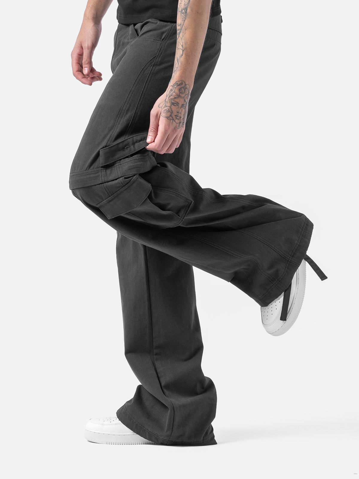 BLACKTAILOR Y6 ハーフカーゴパンツに4可能2wayバギーパンツ32 Y6 Cargo Pants Black – BLACKTAILOR